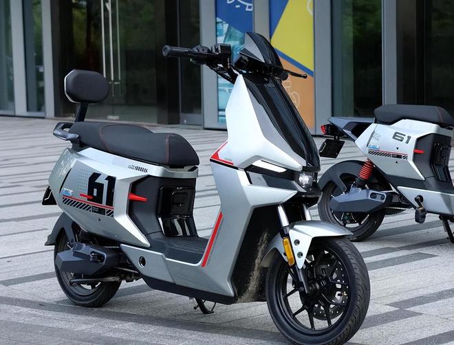 在2025年为什么说锂电池已进入淘汰倒计时？行内人说出4个理由