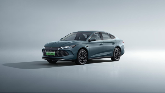 898万起！2026款秦家族DM-i210KM长续航版上市(图3)